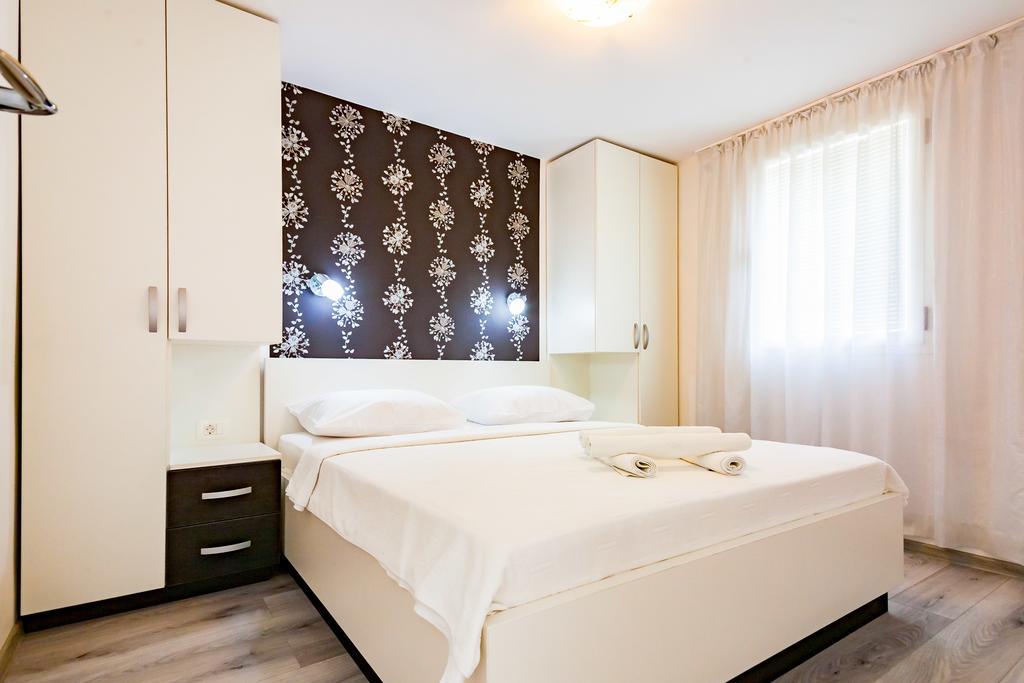 Apartments Adriatic Sveti Stefan Exterior photo